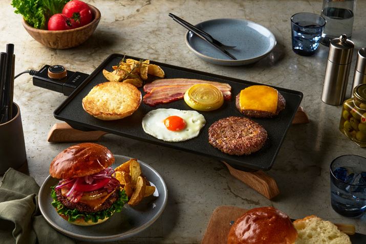 JtFۂ͋CɂȂAC܂Bؖڒ̃fUC邱ƂŁAH삾łȂA_CjOƂ̒aȂ