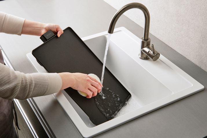 􂢕̓v[gBq[^[Ă邽߃v[g̏dʂ͖2kg܂Aq[^[̑|ȂĂ̂͊ył