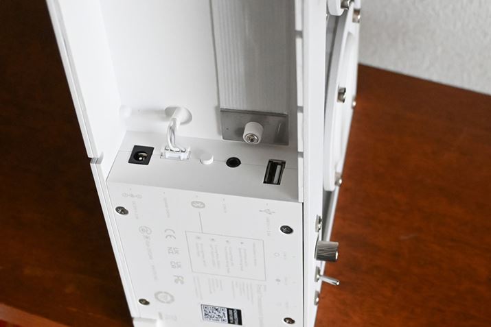 Bluetooth̃yAÓuSmall Transparent Speakerv{̒ʂ̃{^瑀삷