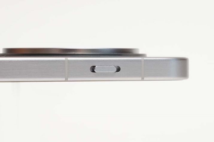 ʂɔzuꂽA[gXC_[́AMAoCuATCg̐؂ւs܂