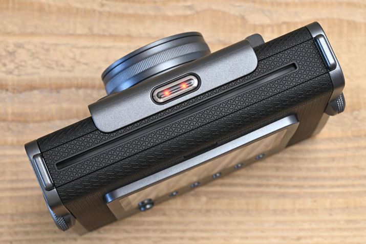 ʂɁutBX^Cvp̃{^𓋍ځB̃{^тɃX^CςĂ쐫B{^LED̓I/Itݒł