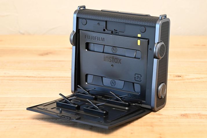 tBZbgĂlqBʏ̃J[hTCYƔׂ2{̑傫ւuChtH[}bgvtBi86×108mmjŃvgł