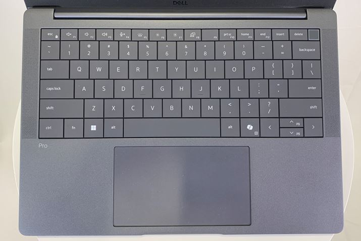 ԂȂu[eBXvL[{[h𓋍ځBȂAʐ^͉pzL[{[h{zI\łBp[Xg̏ɁuProv̍󂪂܂