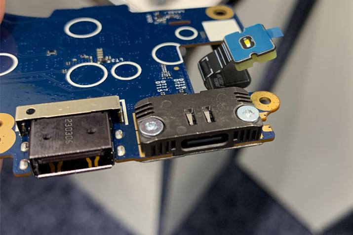 W[USB Type-C|[gBlW~߂Ă̂킩܂