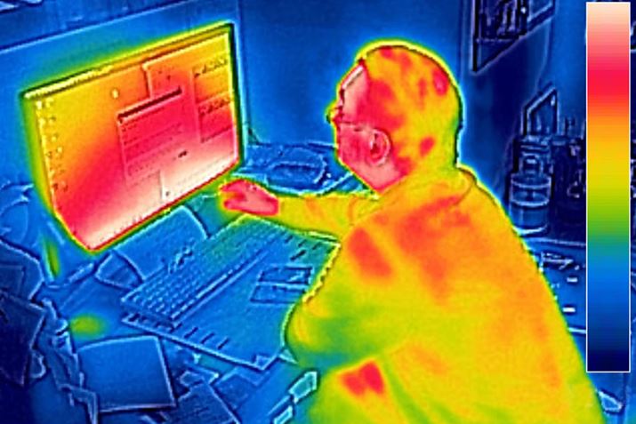 T[OtB[Ĵ͕˂Ăt˔MiԊOjBeĂ܂B܂AT[摜ŐFtĂ镔t˔MoĂƂ