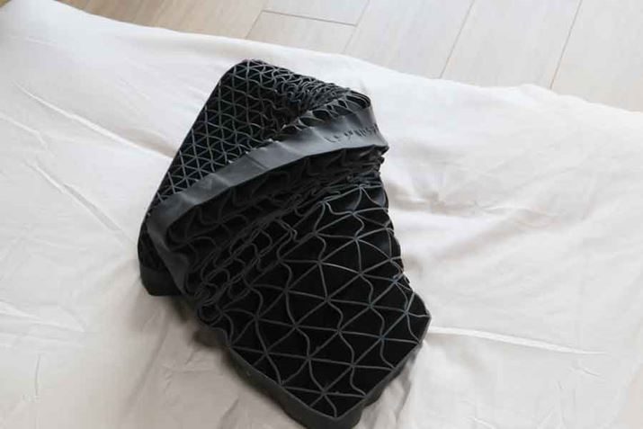 TPEiMYGXg}[j͏_AƂƃOjƋȂĂ܂قǁBA~zc}bgXɒuΈ肵ԂɂȂ܂