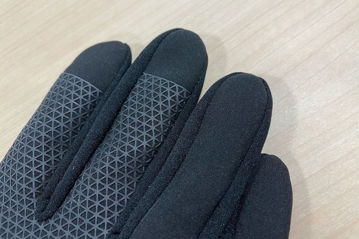 uC[`bvv̂ŁA܂𒅗p܂܃X}[gtH̑삪\