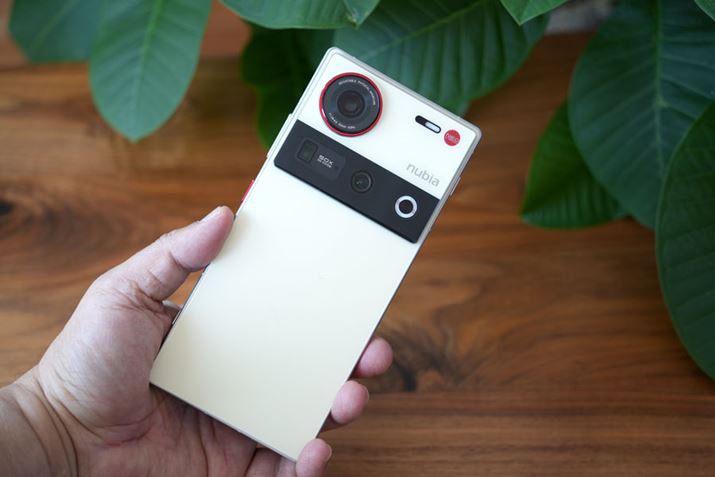 nubiaunubia Z70 UltravB2025N210ʔ̔JnBō ̉i122,800~`