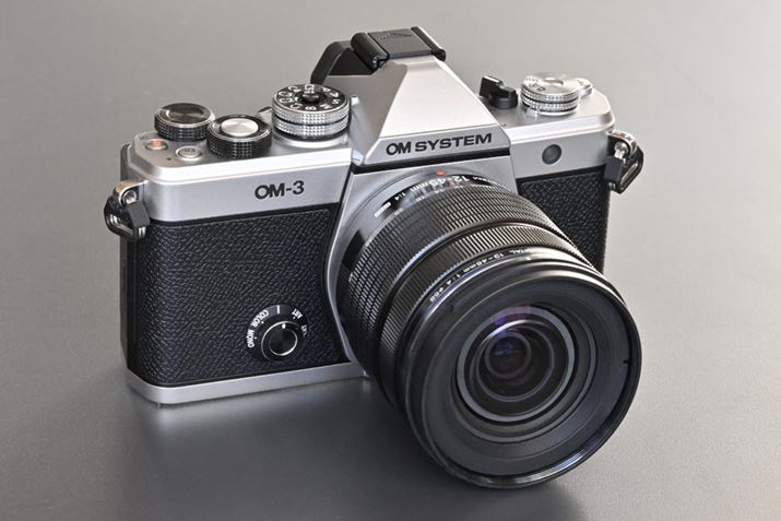 LbgY̕WY[uM.ZUIKO DIGITAL ED 12-45mm F4.0 PROvƑgݍ킹C[W