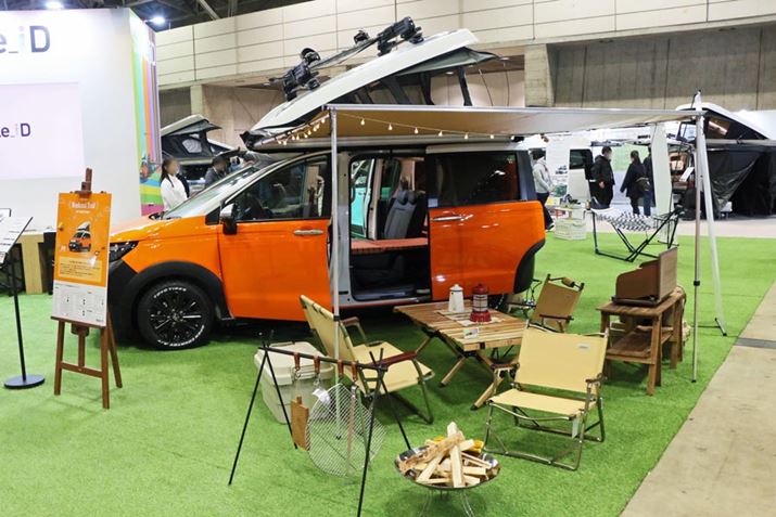 ut[hNX^[viFFA5lj̎ԗ{̉i3,162,500~Bu[Xɂ͔Nw⃉CtX^CȂǂɂ킹Ďdグ4̃X^CWĂAグ̂̓t@~[Lp[ɍꂽ́ii7,002,600~jBTChI[jOIvV