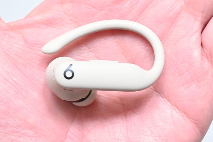 uPowerbeats Pro 2vł̓C[tbNɃjbP`^Vɍ̗pBtbN̓̕tLVuɓA炩ȑfނŕĂĎ悭AKlĂlł₷ȂĂ܂