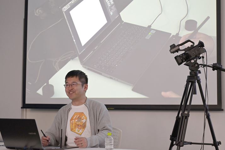 Vǐł́ACXg[^[̋gcɂVĩfXg[Vsꂽ