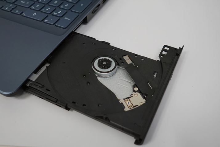 whCuĂ_ALŏЉudynabook CvV[YƂ̈Ⴂ