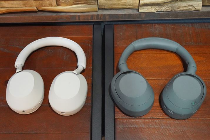 \j[̃CXwbhzłLN^[̈قȂuWH-1000XM5vƁuULT WEAR WH-ULT900Nv