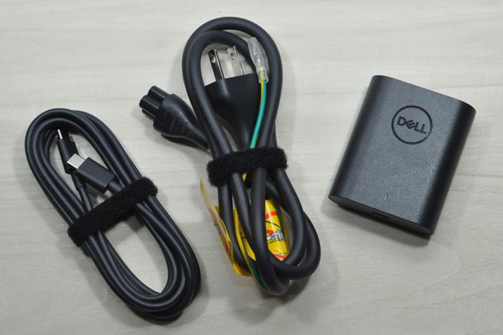 t̓dA_v^[60WUSB Type-CڑŁA^ł3jbgɕĂ̂Ŏ͂Ɩʓ|ł