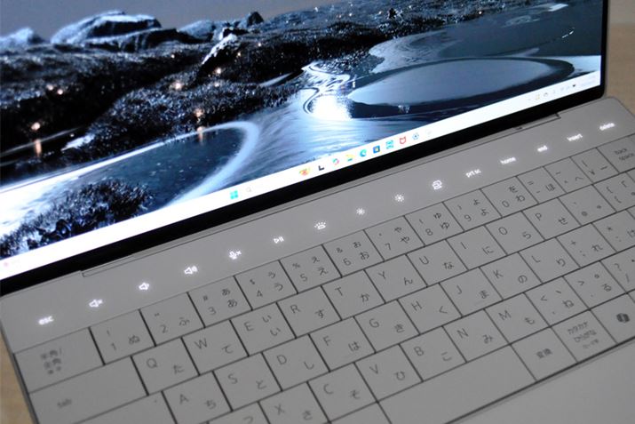 t@NVL[͎ۂ̃L[ł͂ȂALEDŕ\ŐGđ삵܂BX^CbVł͂܂AL[̂悤LEDȂ߁A邢ꏊł͌ɂۂł