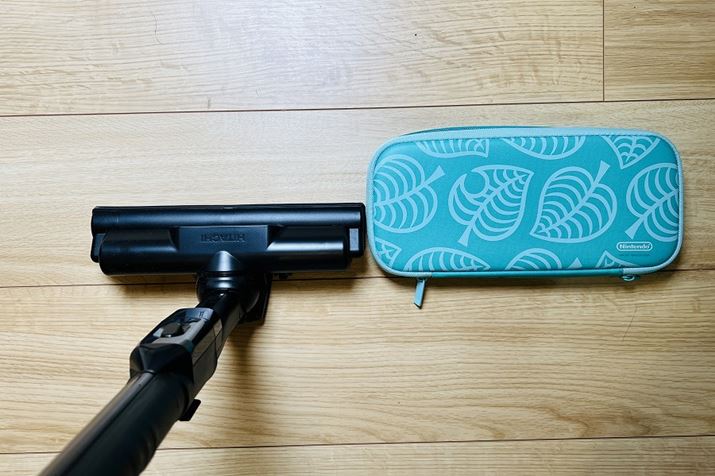 Q[@uNintendo SwitchṽP[XƑ傫ׁBwbĥ炢RpNgƁAꏊ̑|͂ǂ܂