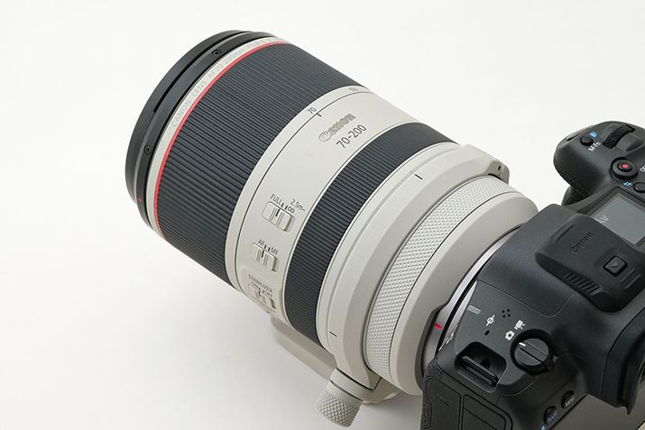 uACXOv̗LƂႢ邱ƂAOނ̕тƎdĺuRF70-200mm F2.8 L IS USM ZvƑ傫قȂ܂