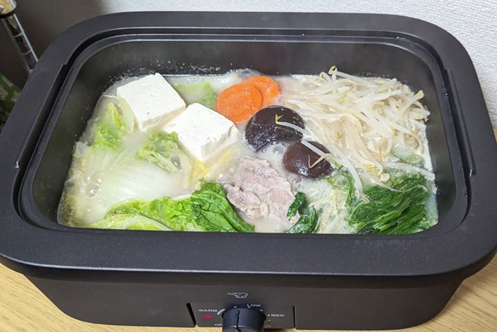 ʂ̓܂BrŐHނo`ǉ܂AĉM