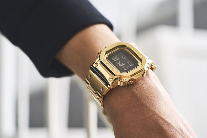 uGMW-B5000GD-9JFṽoh́AS[hIP{ꂽXeXX`[B^Ȃł͂̎́A͂t^G-SHOCK̂قꂽ