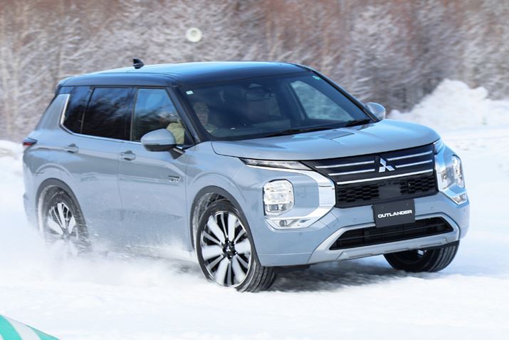 OHuAEg_[PHEVvɂ́ucC[^[4WD×S-AWCvڂĂA4ւꂼꂪ쓮͂𐧌䂷邱ƂŐHł肵s\