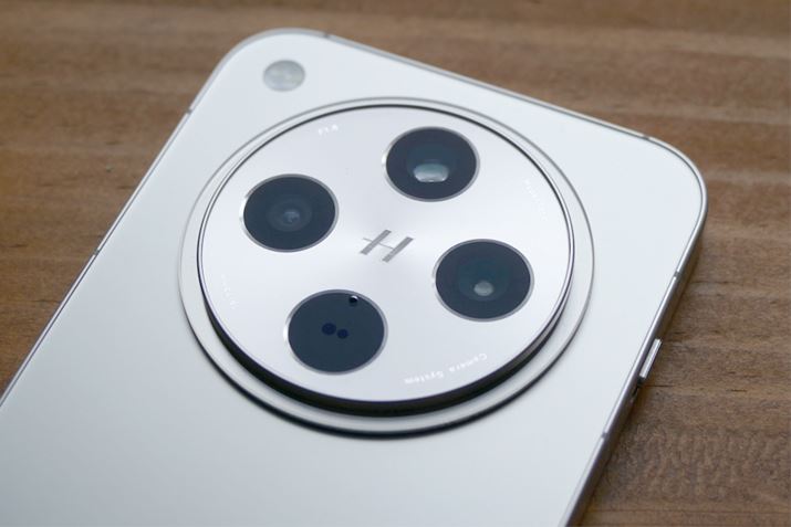 uOPPO Find X8v̔wʃJ