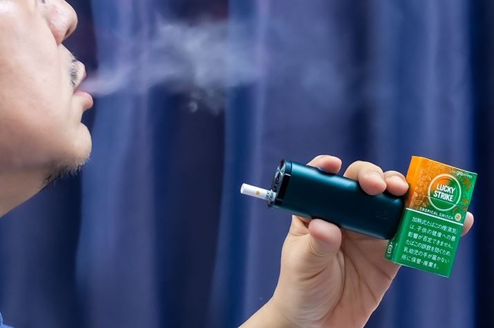 uXCb`v͊{Ah\[BiԌ㔼ɏoĂ錙Ȏ_t[o[Ń}XLO邱ƂړÎ悤ȖdĂ