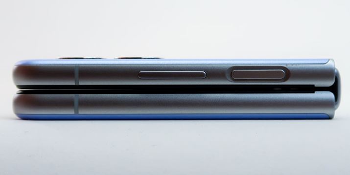 {̉EʂɎwZT[˂d{^iEjƉʃL[ijzu