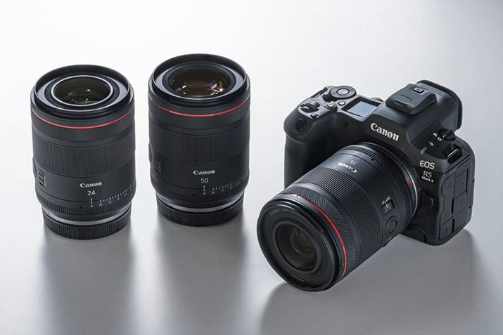 Î~BełBełg₷\YƂĊ悳ꂽuJF1.4Pœ_LYvV[YB2025N227_ł́AuRF24mm F1.4 L VCMvi摜jAuRF35mm F1.4 L VCMvi摜EAuEOS R5 Mark IIvɑjAuRF50mm F1.4 L VCMvi摜j3{Ă
