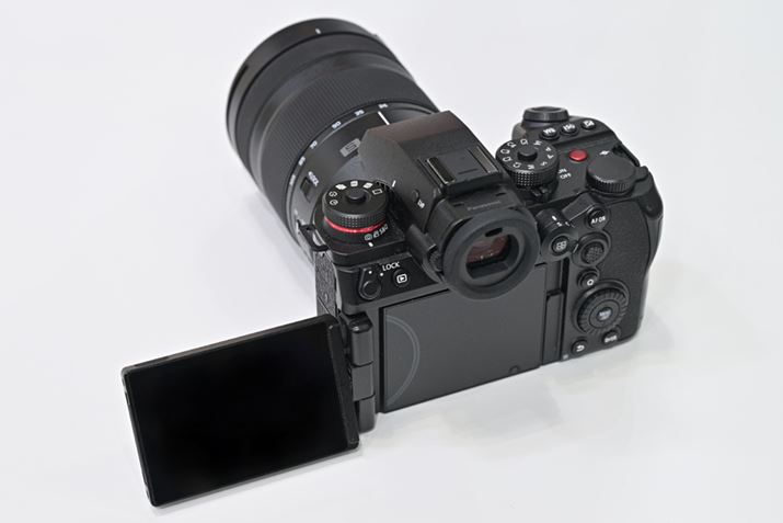 {iIȎBeɑΉł鑀쐫̗pB{0.78{i576hbgj̓dqr[t@C_[𓋍ڂ