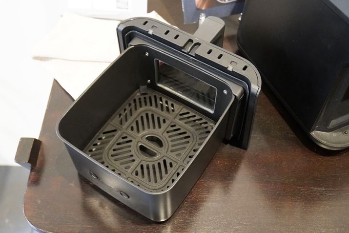 oXPbg̒ɐHނZbg܂BoXPbg͐􂢉\B̖ԕOĐ􂦂܂