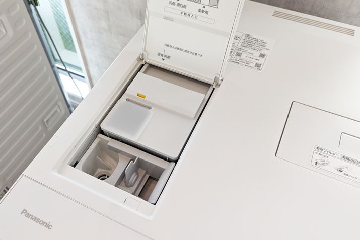 _܂͎蓮œX^CBt̐܎̃^N͖1,780mLƑeʂł