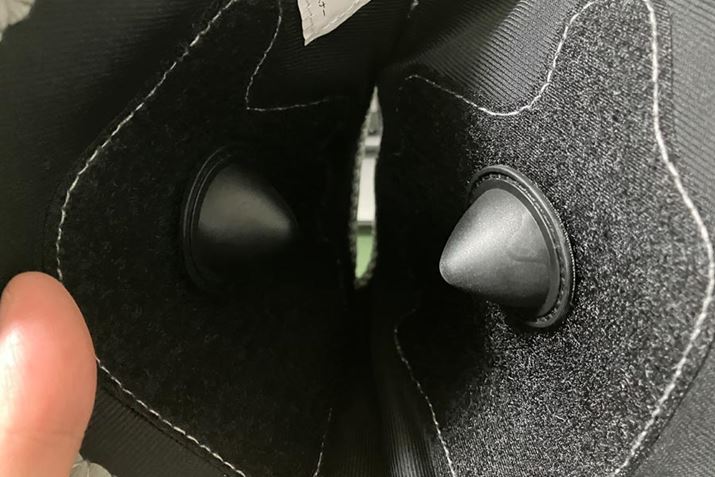 Ȃ݂ɍ̌̂͊JS҂߂́u͂ݓ˂vBlwƐew̕tup[cvőOォhɋC悳ɂȂ邻