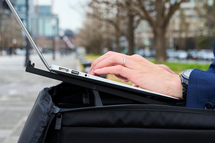 PCX^h𗧂グƊpx߁AKɃ^CsOł܂i摜͌TCgj