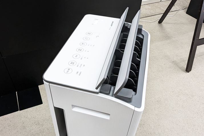 ㉺[o[̓XCO\BE[o[͎蓮œdlł