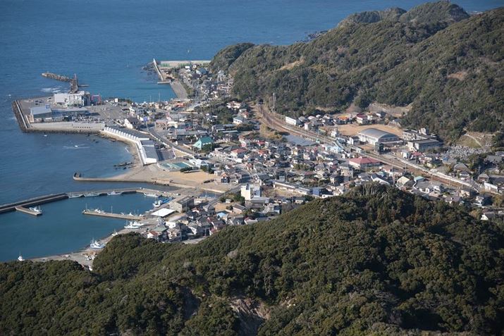 X-T5AXF16-55mmF2.8 R LM WR IIA55mmi35mmZ84mmjAF2.8A1/1400bAISO125AzCgoXFI[gAtBV~[VFPROVIA/X^_[hBeʐ^i7728×5152A25.1MBj