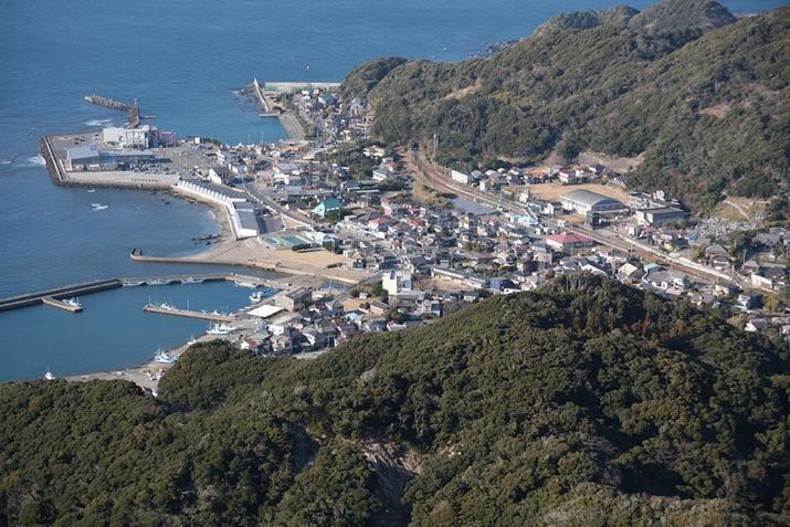 X-T5AXF16-55mmF2.8 R LM WR IIA55mmi35mmZ84mmjAF2.8A1/1100bAISO125AzCgoXFI[gAtBV~[VFPROVIA/X^_[hBeʐ^i7728×5152A25.0MBj