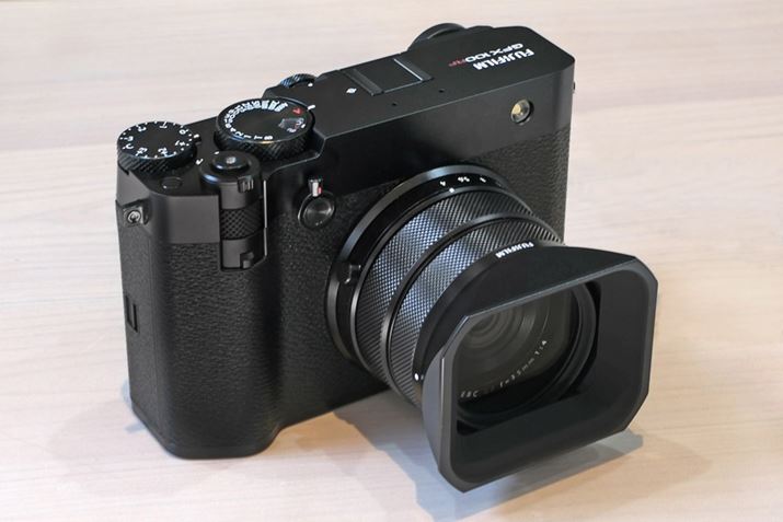 ubNJ[pӂĂiANZT[̃Yt[hAA_v^[OAveNgtB^[𑕒ԁj