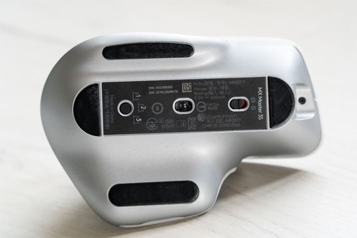 򊴂̂e[uAKXe[ułsȂ}EX|C^[ZT[̗pĂ܂