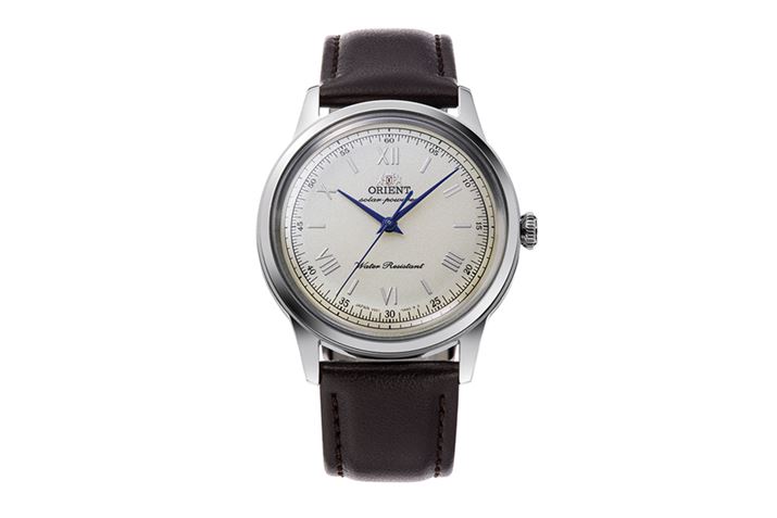 uRN-WK0003Gv́AoNωł݂ттzCg̂悤ȃAC{[BAbvvoh̃J[̓uE