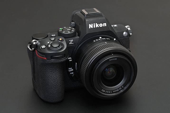 uZ5IIv́AZ}Eg̗p~[XJuZV[Yv̐VtTCYB̉摜őĂ郌ÝALbgY̕WY[uNIKKOR Z 24-50mm f/4-6.3v