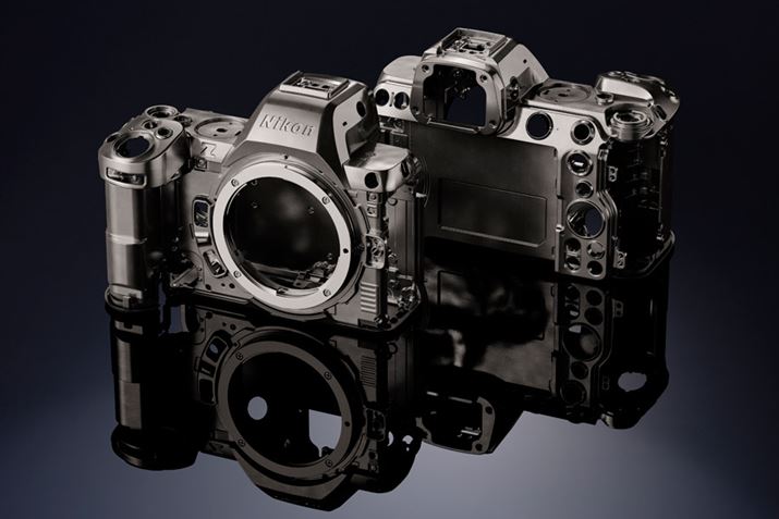 }OlVEpS̍{fBB{fBTCY͖134ij×100.5ij×72isjmmŁAdʂ͖700giobe[ƃ[J[h܂ށj