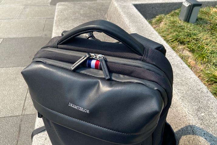 gR[^OSl̕iioBVvȂꂽfUĆArWlXV[Ƀ}b`܂