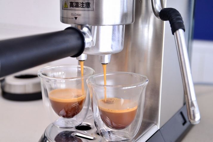 u2to{^vɂāBʐ^ł̓f~^XJbv2tŗpӂĂ܂AuWGXvb\evIȐ[݂̂閡y݂Ƃɂ́AʏJbv1t2t̂