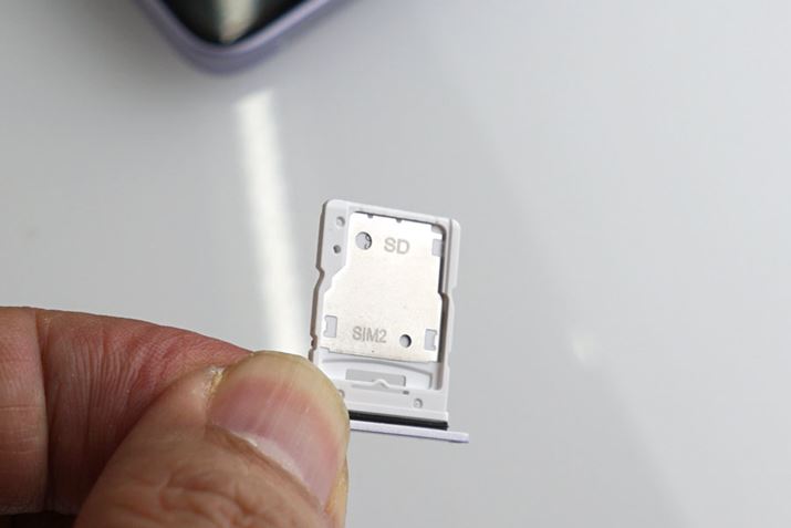 microSD[J[hXbǵASIM2J[hXbgƔrpɂȂ