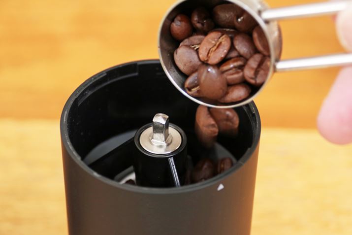 zbp[ɓR[q[̗ʂ21g܂ŁBvʃXv[͕tȂ̂ŁAXP[gČvʂ܂傤