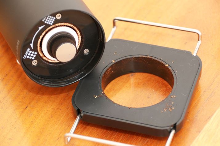 uhbp[A^b`gvɂR[q[͕t̂ŁA_͎󂯎MgƂƓł