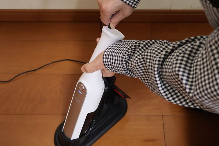 uAQC-SD1Rv͖{̃nh̏[dUSB Type-CP[u}ď[d܂A[d̂߂ɂP[u}̂͏Xʓ|ccB܂AtUSB Type-A to USB Type-CP[ugꍇAɋdpUSB Type-A|[gȂ΁A5V/2AUSB Type-A|[gt[dʓrwKv܂BۂŁAUSB Type-C|[gt̎ԂȂAĂΎԓ|͂ǂ͂I A{f͏[d͓܂