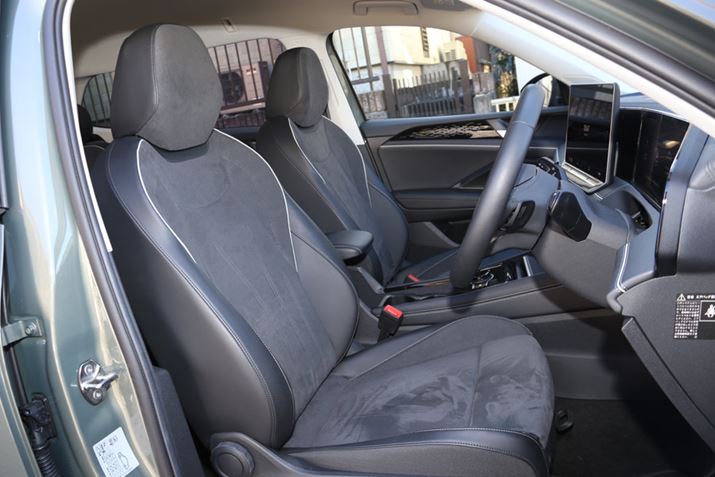 ueBOAṽtgV[g͍SnƂĂ悢̂ۓIB悵ueTSI Elegancevɂ́AɂGSn̂悢u}CNt[XV[gv̗pĂ