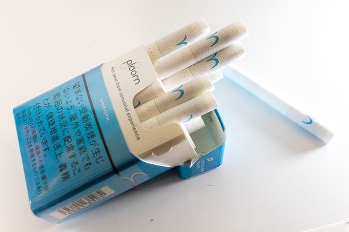 񌩕ɂĂ̓N[ŐꂽVfUCBtB^[̃ACR͂͂⃉N_ł͂ȂAJ